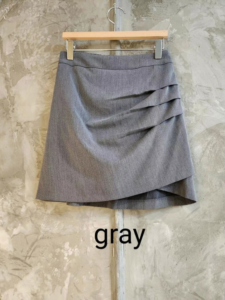 灰色