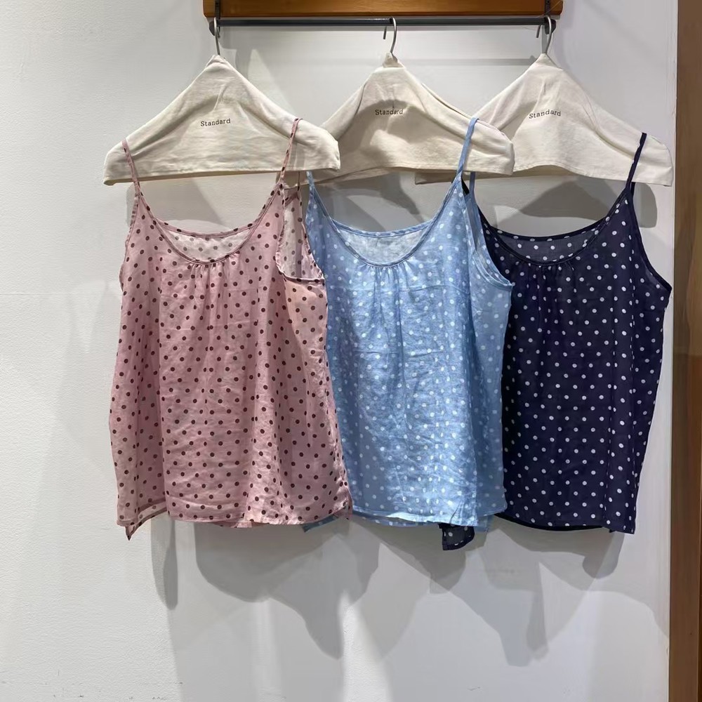 深蓝色