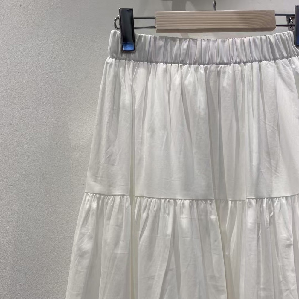 白色